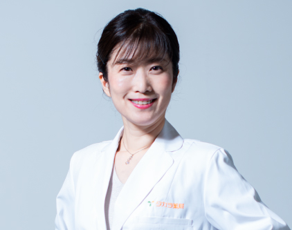 株式会社タカラ薬局 代表取締役社長　岡村 由紀子
